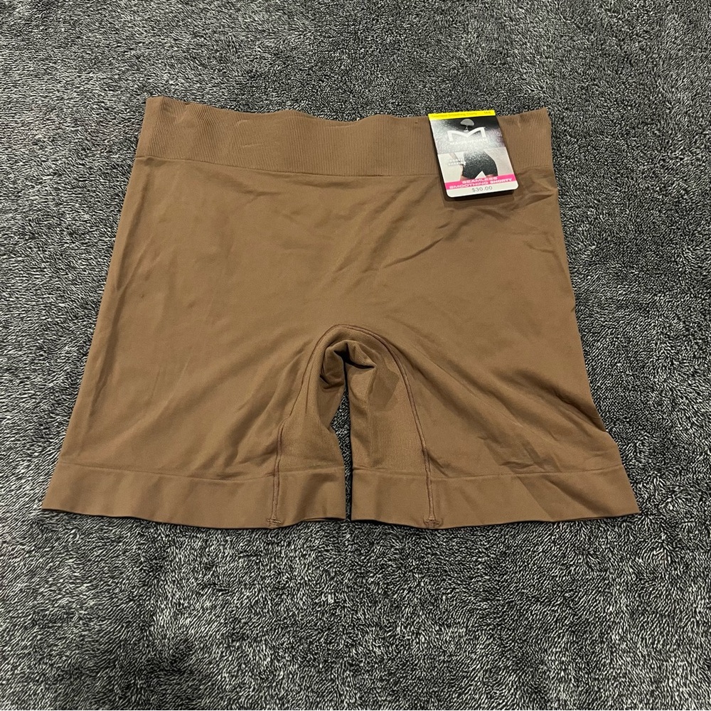 Maidenform Seamless Smoothy shorty size M new